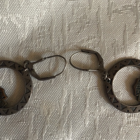 Harley Davidson pierced earrings in Silvertone - Picture 3 of 4